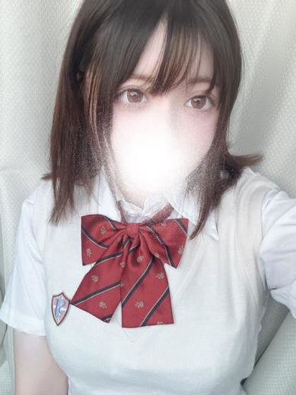 つきな